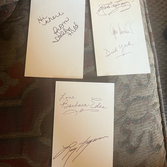 Signed memorabilia - Picture 2 of 3